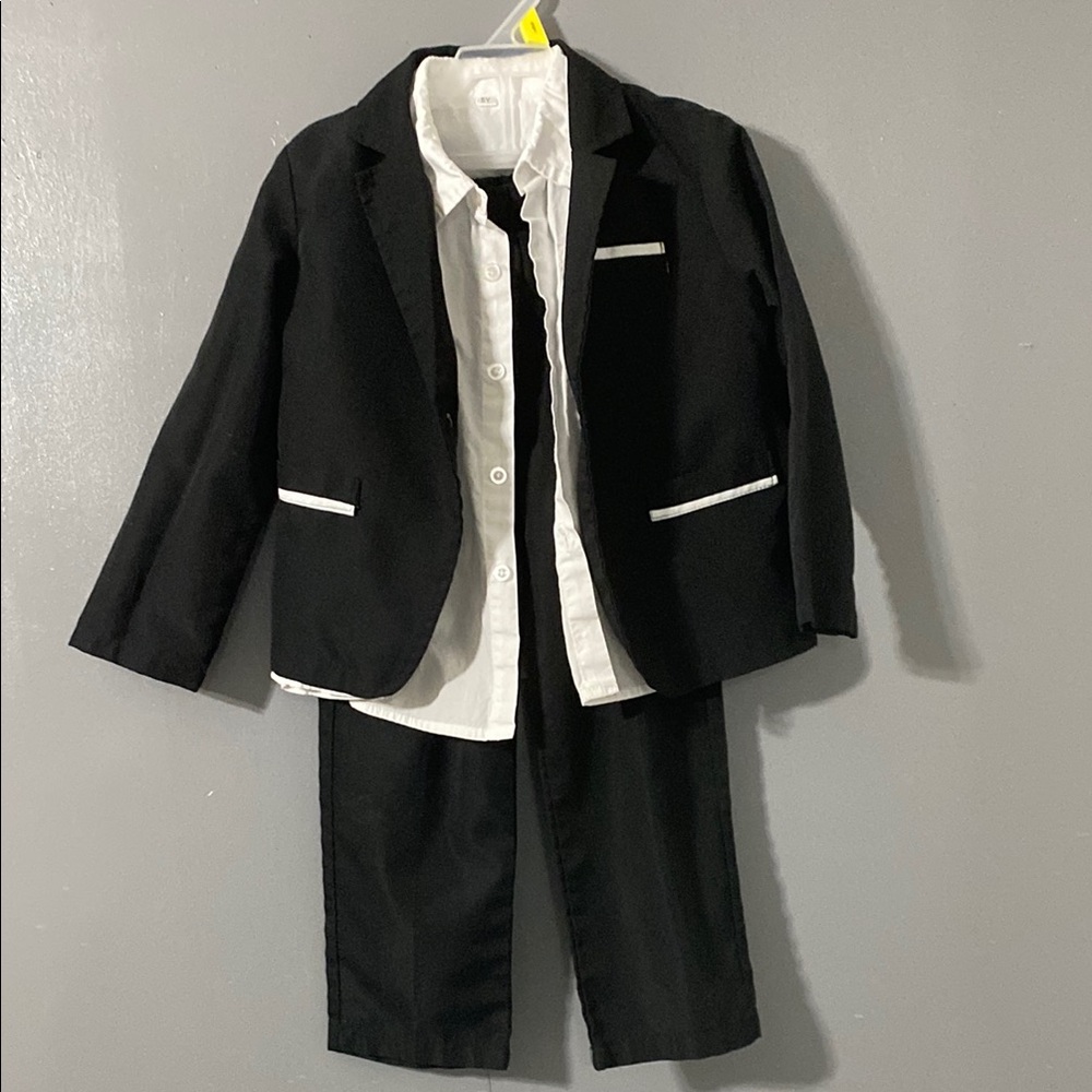 SHEIN Classic Black Kids Suit Set